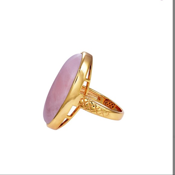 NWT Rose Quartz & Goldtone ring Size 6 - Picture 2 of 4